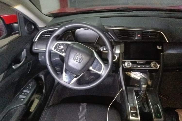 Used Honda Civic 2016 220TURBO CVT Luxury Edition Steering Wheel