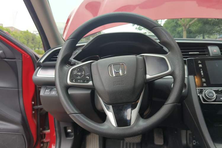 Used Honda Civic 2016 220TURBO CVT Luxury Edition Steering Wheel