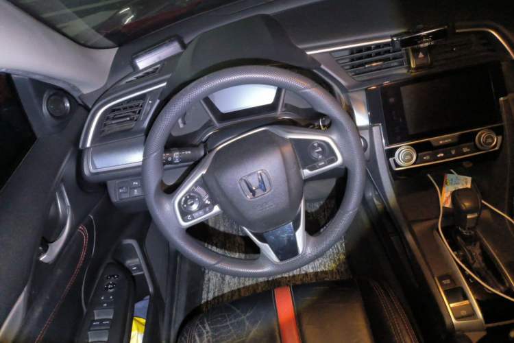 Used Honda Civic 2016 220TURBO CVT Luxury Edition Steering Wheel