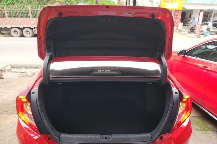 Used Honda Civic 2016 220TURBO CVT Luxury Edition Trunk