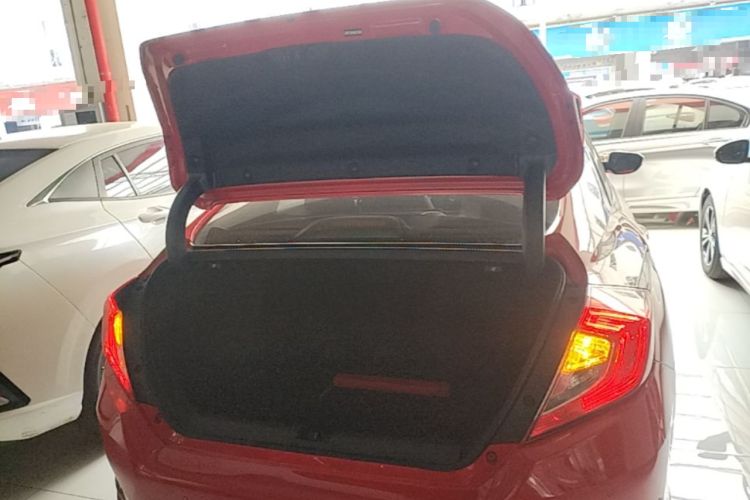 Used Honda Civic 2016 220TURBO CVT Luxury Edition Trunk