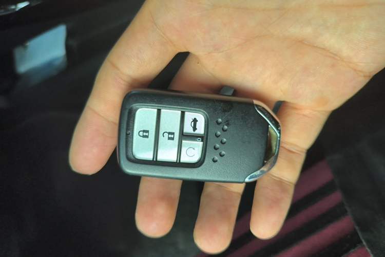 Used Honda Civic 2016 220TURBO CVT Prestige Edition Vehicle Key