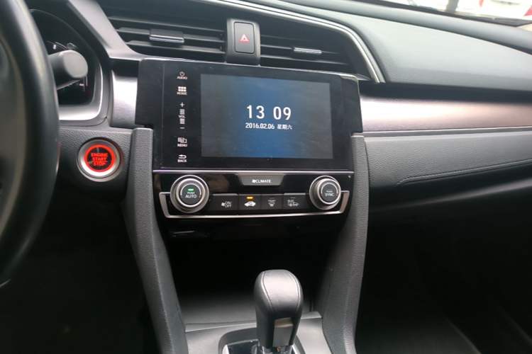 Used Honda Civic 2016 220TURBO CVT Prestige Edition Audio And AC Panel
