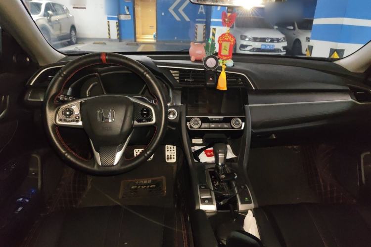 Used Honda Civic 2016 220TURBO CVT Luxury Edition Center Console