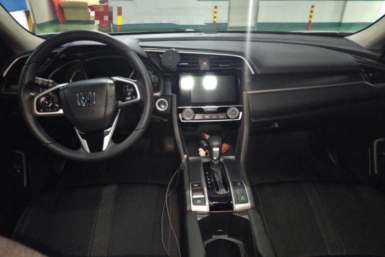 Used Honda Civic 2016 220TURBO CVT Luxury Edition Center Console