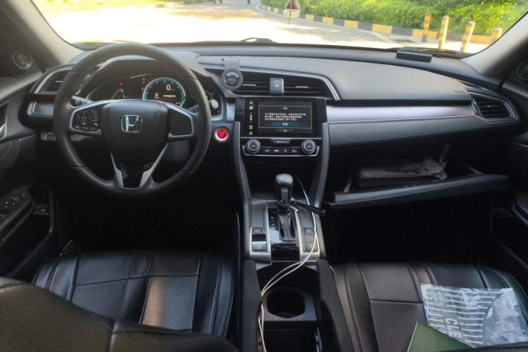 Used Honda Civic 2016 220TURBO CVT Luxury Edition Center Console
