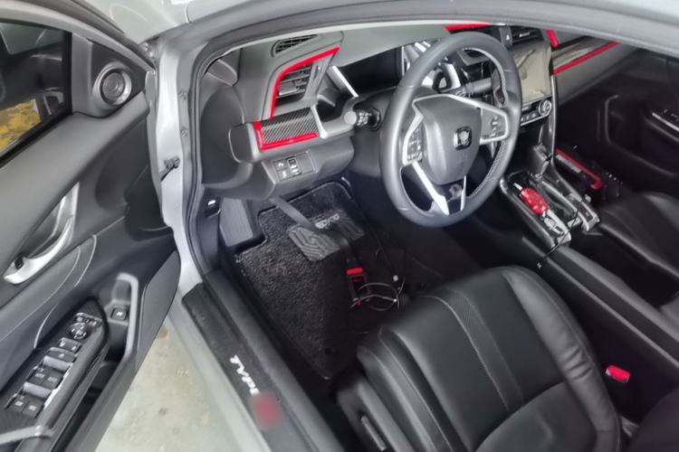 Used Honda Civic 2016 220TURBO CVT Prestige Edition Driver Seat
