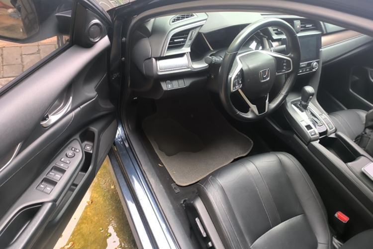 Used Honda Civic 2016 220TURBO CVT Prestige Edition Driver Seat