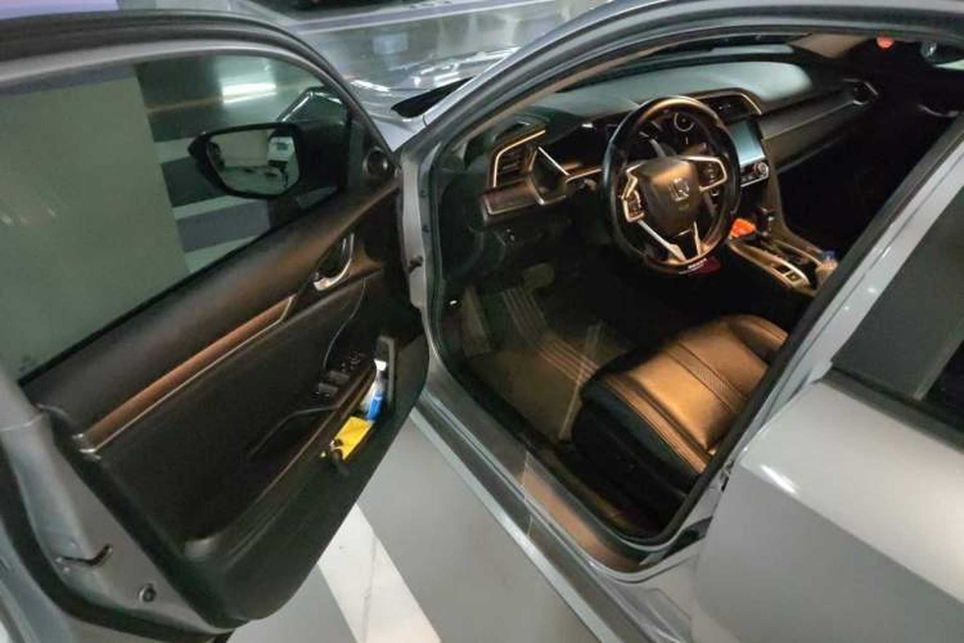 Used Honda Civic 2016 220TURBO CVT Prestige Edition Driver Seat