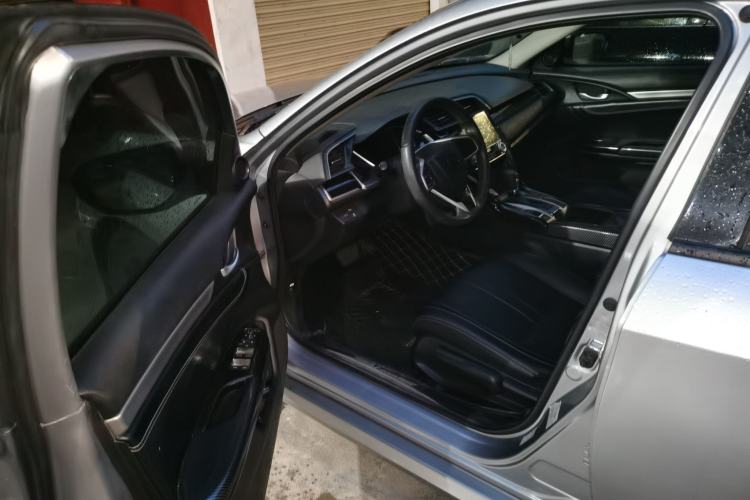 Used Honda Civic 2016 220TURBO CVT Luxury Edition Driver Seat