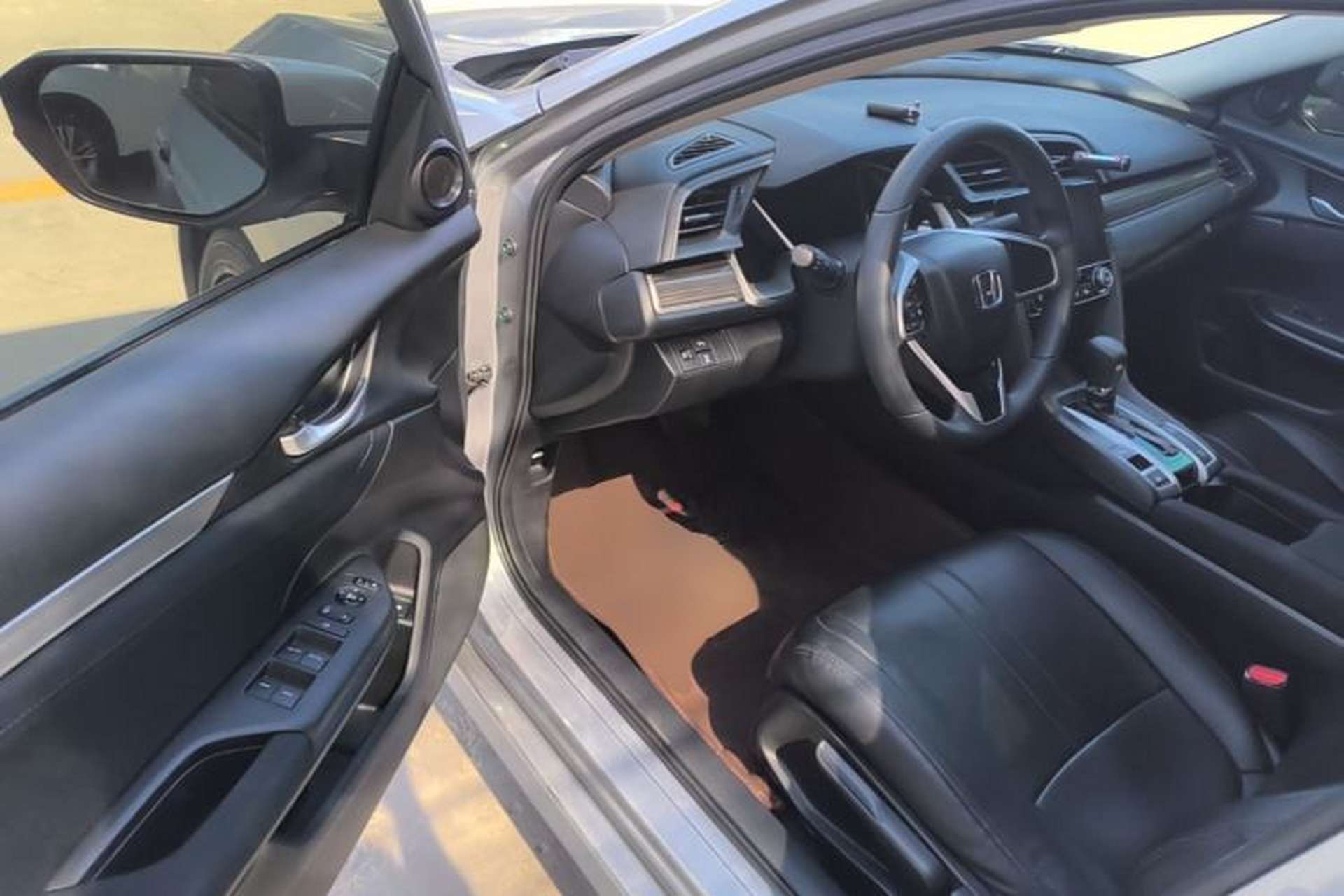 Used Honda Civic 2016 220TURBO CVT Prestige Edition Driver Seat