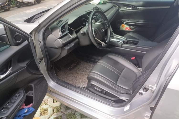 Used Honda Civic 2016 220TURBO CVT Prestige Edition Driver Seat