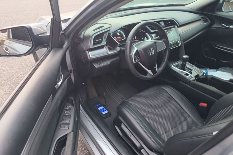 Used Honda Civic 2016 220TURBO Manual Luxury Edition Driver Seat