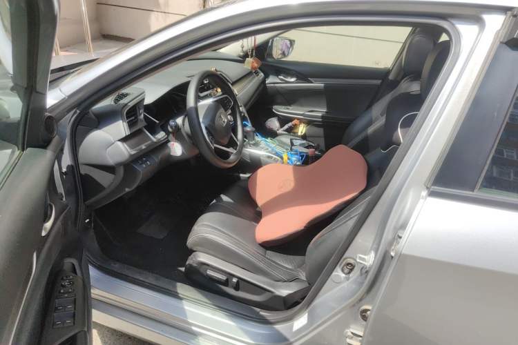 Used Honda Civic 2016 220TURBO CVT Prestige Edition Driver Seat