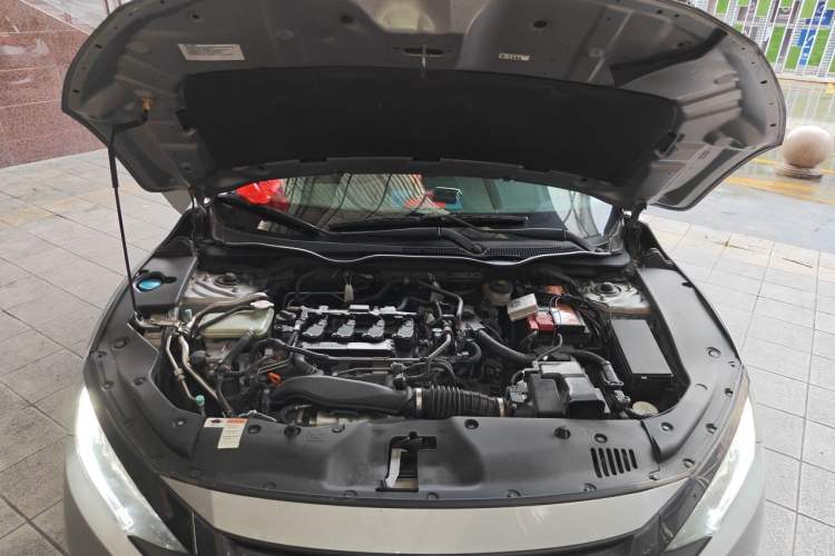 Used Honda Civic 2016 220TURBO CVT Prestige Edition Engine Bay