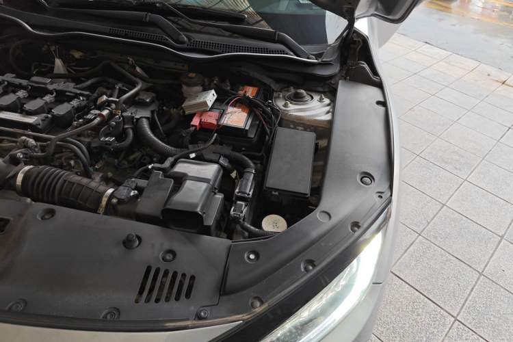 Used Honda Civic 2016 220TURBO CVT Prestige Edition Engine Bay Left