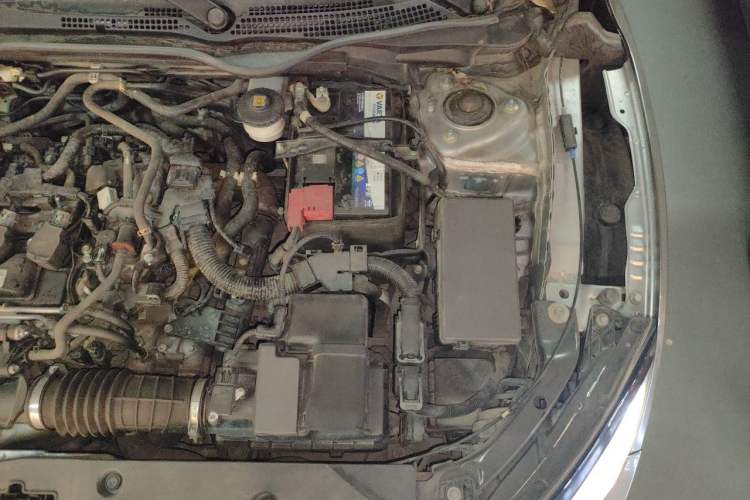 Used Honda Civic 2016 220TURBO CVT Luxury Edition Engine Bay Left