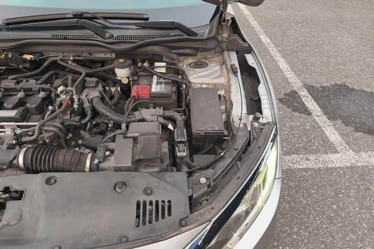 Used Honda Civic 2016 220TURBO Manual Luxury Edition Engine Bay Left