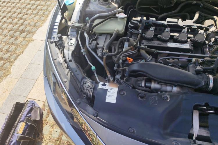 Used Honda Civic 2016 220TURBO Manual Luxury Edition Engine Bay Right