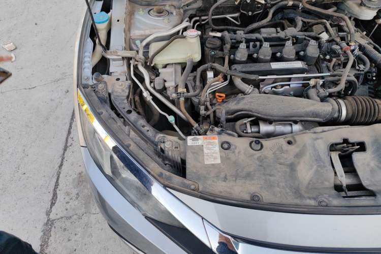 Used Honda Civic 2016 220TURBO CVT Luxury Edition Engine Bay Right