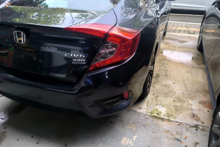 Used Honda Civic 2016 220TURBO CVT Prestige Edition Exterior 3