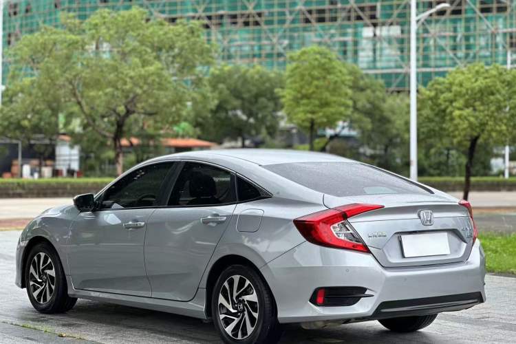 Used Honda Civic 2016 220TURBO CVT Luxury Edition Exterior 3