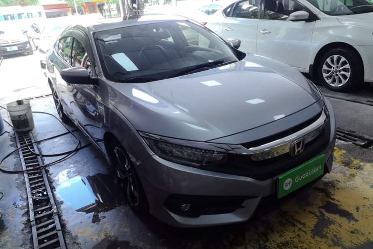 Used Honda Civic 2016 220TURBO CVT Prestige Edition Front Right 45 Deg