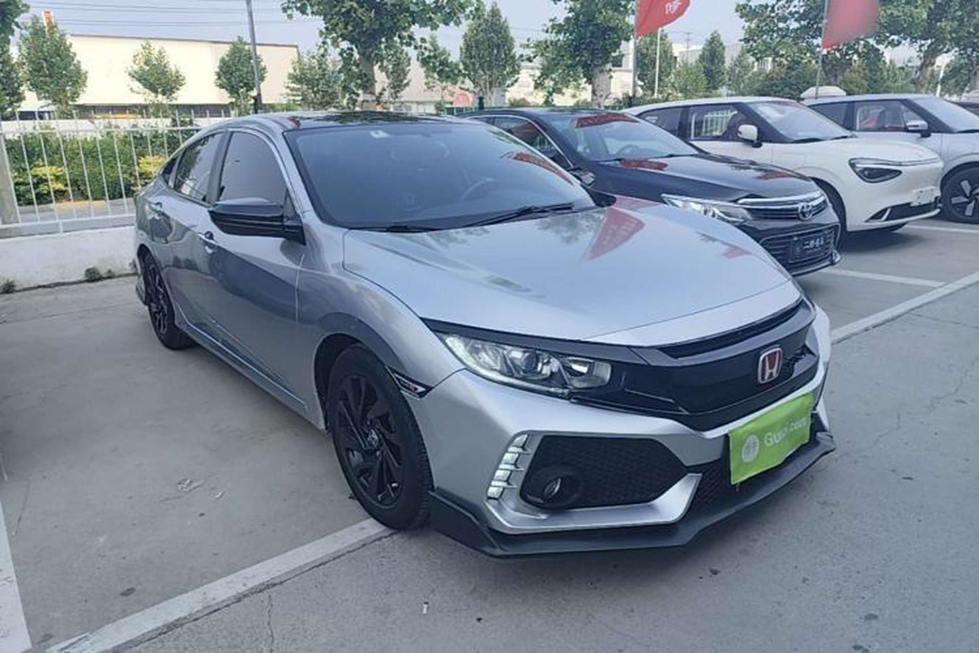 Used Honda Civic 2016 220TURBO CVT Luxury Edition Front Right 45 Deg