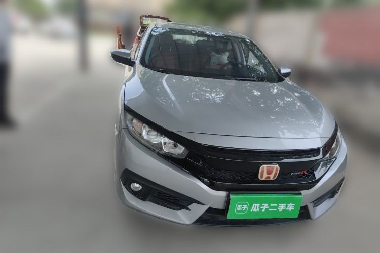 Used Honda Civic 2016 220TURBO CVT Luxury Edition Front Right 45 Deg