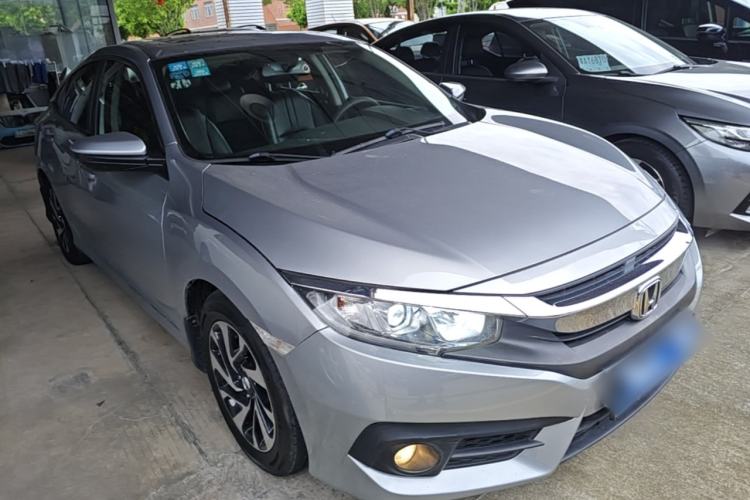 Used Honda Civic 2016 220TURBO CVT Luxury Edition Front Right 45 Deg