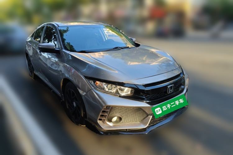 Used Honda Civic 2016 220TURBO CVT Luxury Edition Front Right 45 Deg