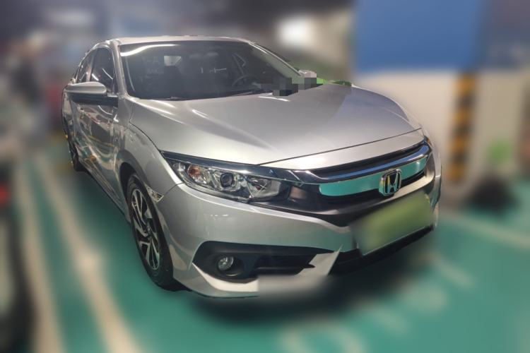 Used Honda Civic 2016 220TURBO CVT Luxury Edition Front Right 45 Deg