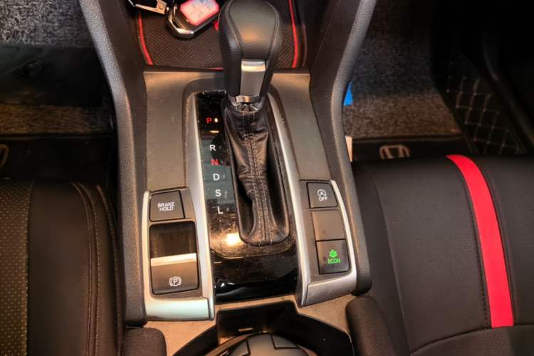 Used Honda Civic 2016 220TURBO CVT Luxury Edition Gear Lever