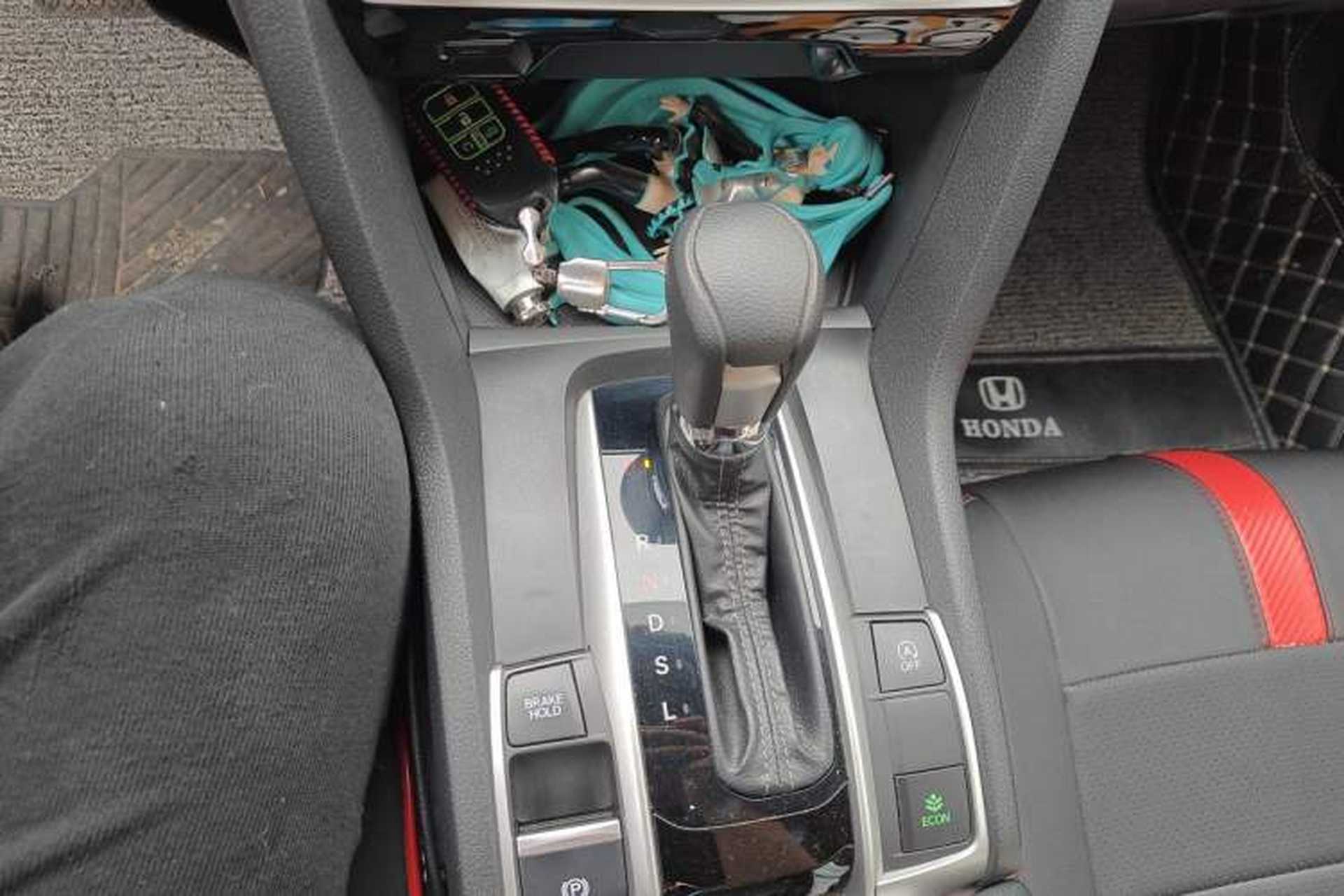 Used Honda Civic 2016 220TURBO CVT Luxury Edition Gear Lever