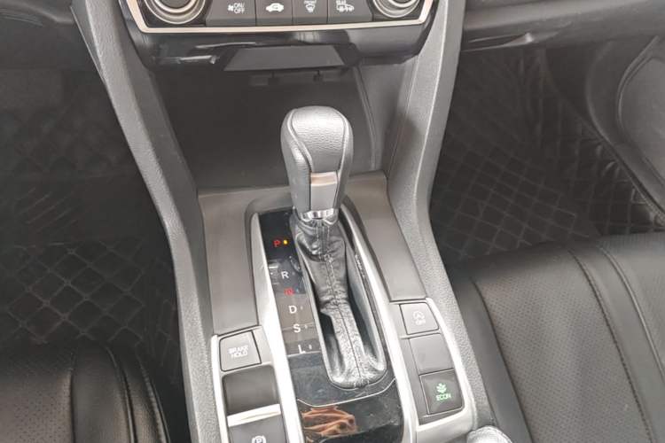 Used Honda Civic 2016 220TURBO CVT Luxury Edition Gear Lever