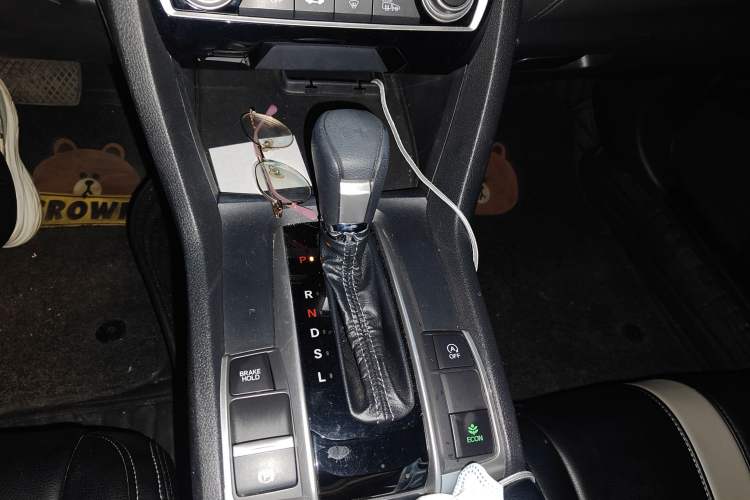 Used Honda Civic 2016 220TURBO CVT Luxury Edition Gear Lever