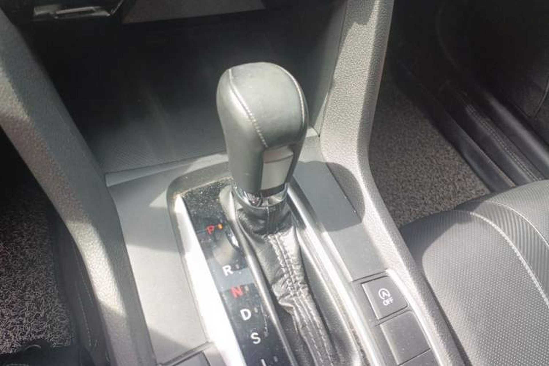 Used Honda Civic 2016 220TURBO CVT Prestige Edition Gear Lever