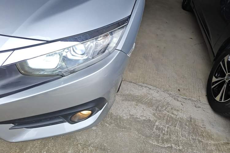 Used Honda Civic 2016 220TURBO CVT Luxury Edition Left Front Headlight