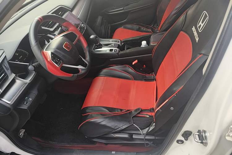Used Honda Civic 2016 220TURBO CVT Luxury Edition Left Front Seat
