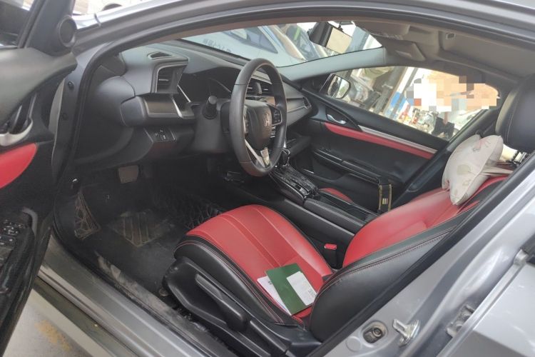 Used Honda Civic 2016 220TURBO CVT Luxury Edition Left Front Seat