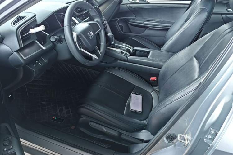 Used Honda Civic 2016 220TURBO CVT Luxury Edition Left Front Seat