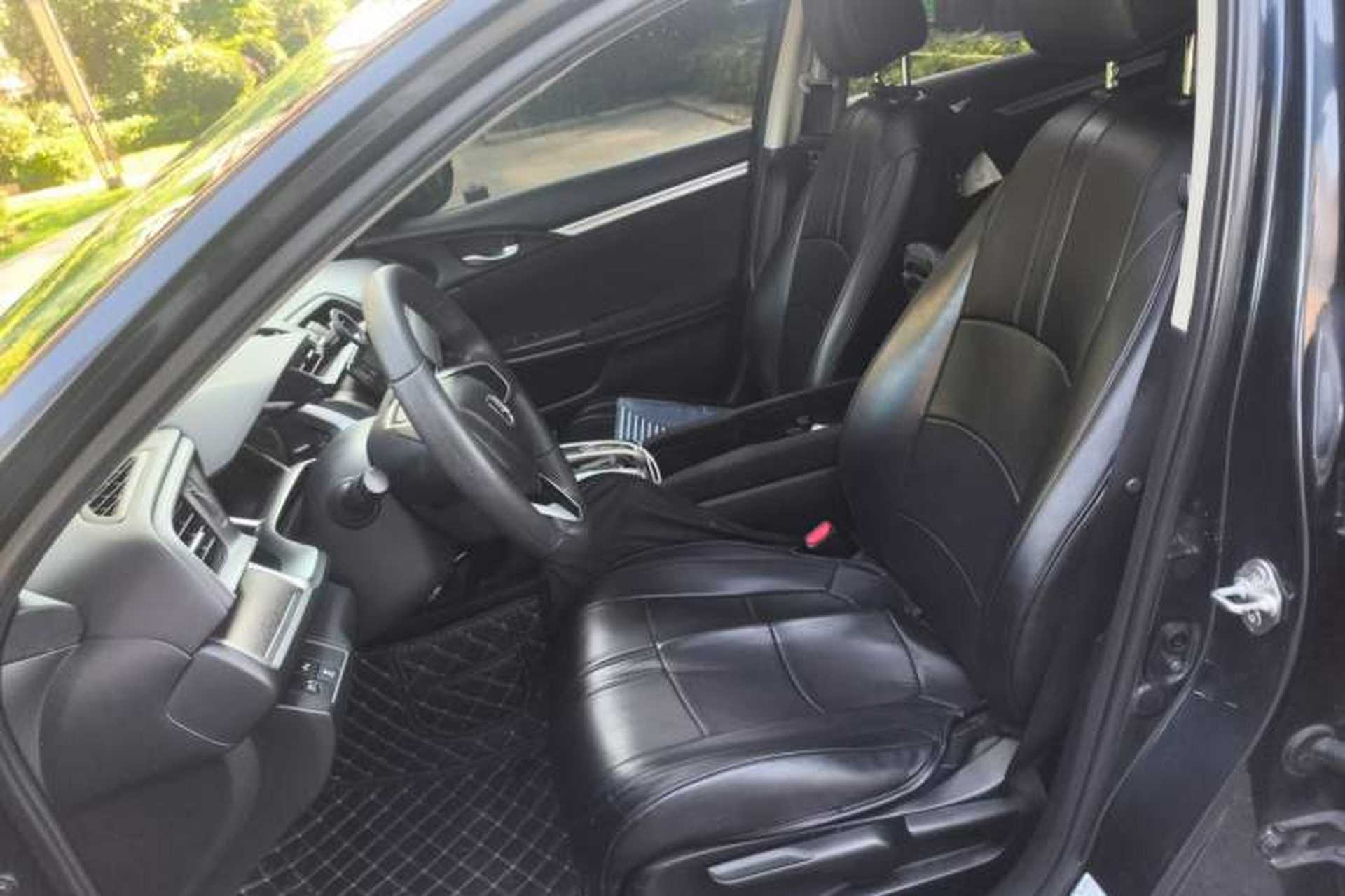Used Honda Civic 2016 220TURBO CVT Luxury Edition Left Front Seat