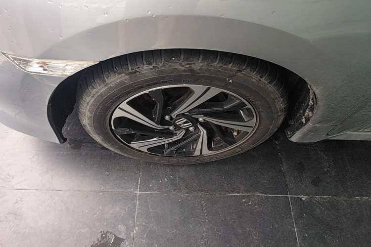 Used Honda Civic 2016 220TURBO CVT Luxury Edition Left Front Wheel Hub