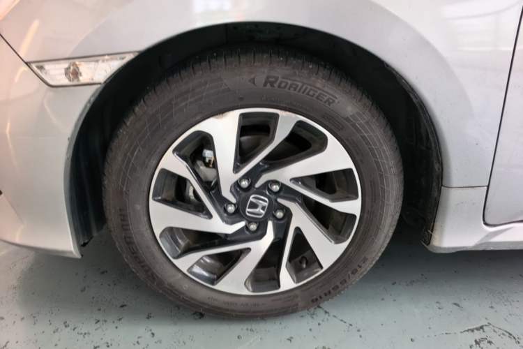 Used Honda Civic 2016 220TURBO CVT Luxury Edition Left Front Wheel Hub