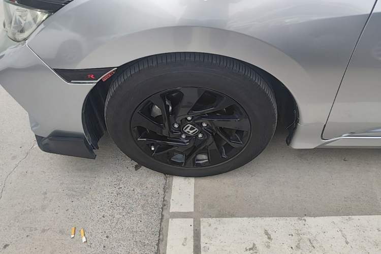 Used Honda Civic 2016 220TURBO CVT Luxury Edition Left Front Wheel Hub