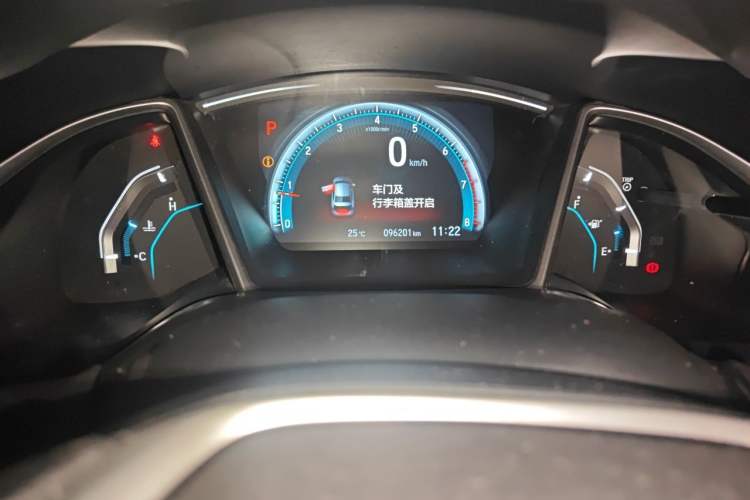 Used Honda Civic 2016 220TURBO CVT Luxury Edition Odometer Close Up