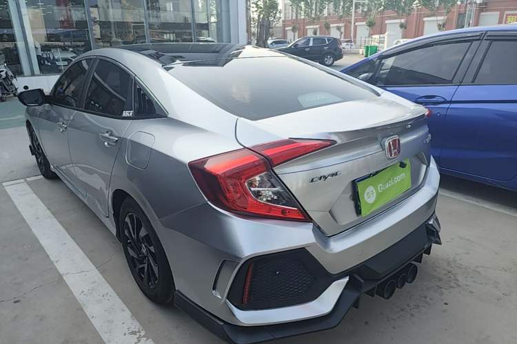 Used Honda Civic 2016 220TURBO CVT Luxury Edition Rear Left 45 Deg