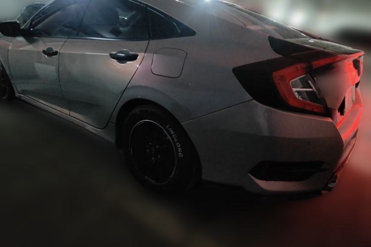 Used Honda Civic 2016 220TURBO CVT Luxury Edition Rear Left 45 Deg