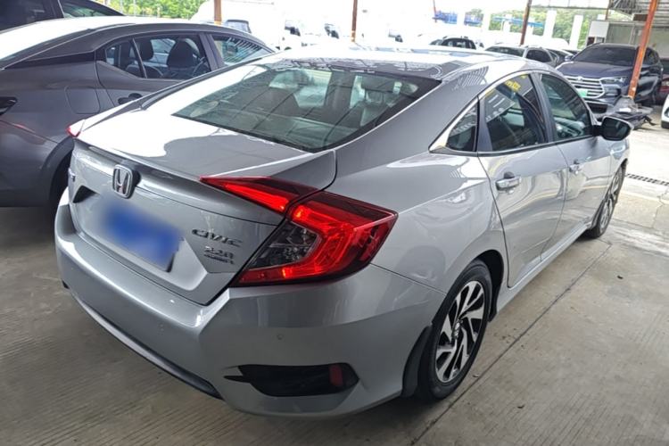 Used Honda Civic 2016 220TURBO CVT Luxury Edition Rear Right 45 Deg