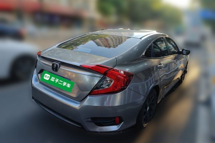 Used Honda Civic 2016 220TURBO CVT Luxury Edition Rear Right 45 Deg